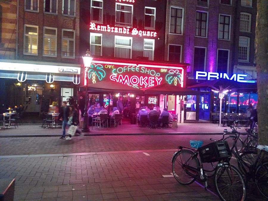 Coffeeshopy na Rembrandt Square