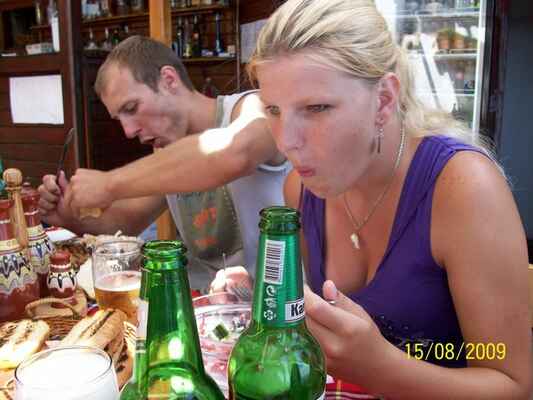 oběd v Sozopolu...jak vidmo tak šmakuje... :-D