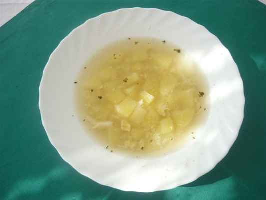 Česneková polévka s bramborem - P1040391
